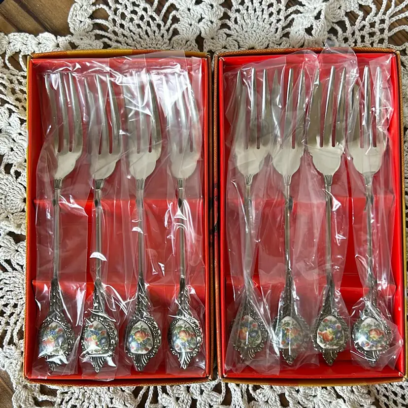 2 Sets Of Vintage 4 Piece Pastry Forks With Ceramic Fruit Design Made In Japan