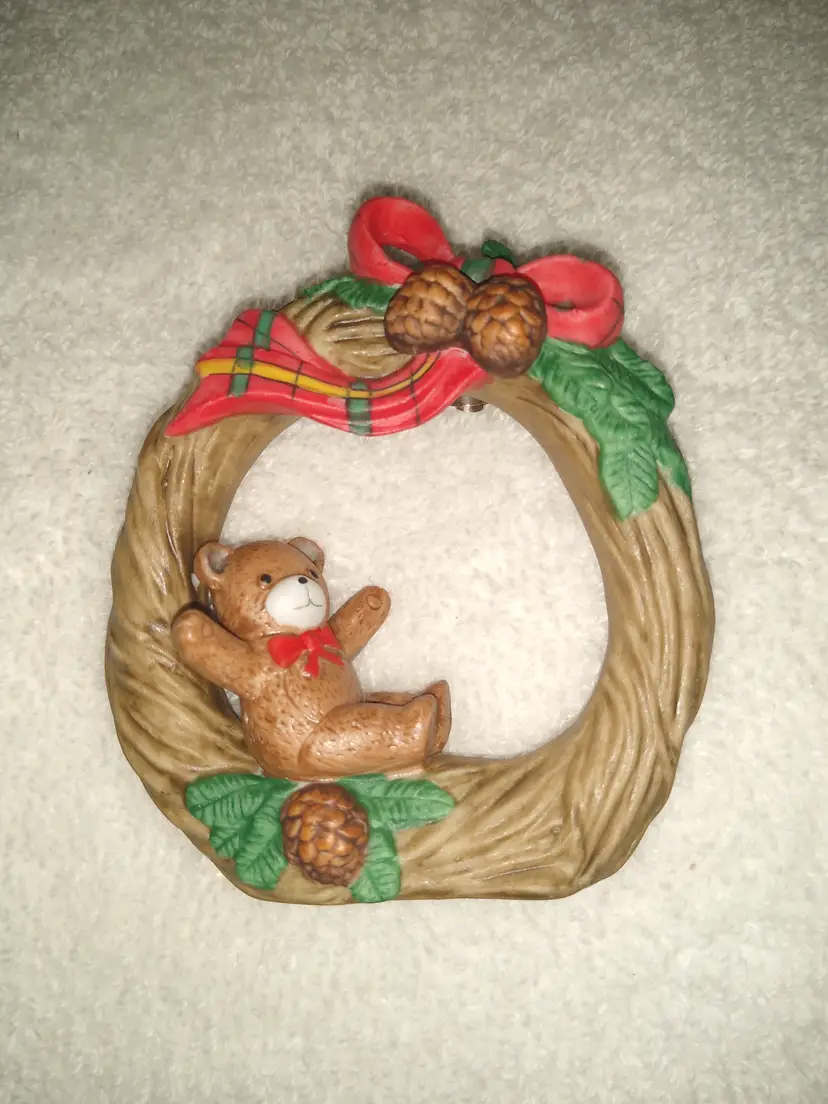 Vintage Enesco Holiday Wreath with Teddy Bear Ceramic Ornament