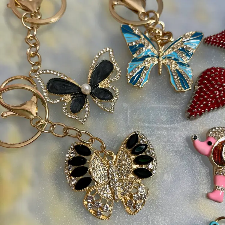 6pc Random Purse Bag Charm Keychain Set