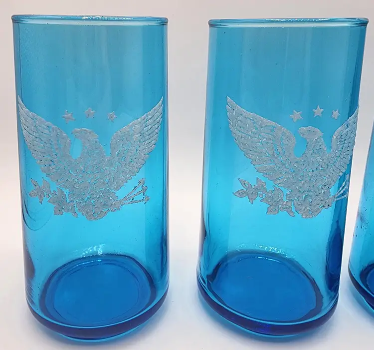 Vintage Blue Embossed White Eagle Patriotic Independence Day Glass Tumblers Set of 4