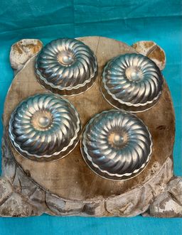 Aluminum Miniature Round Fluted Jello Molds