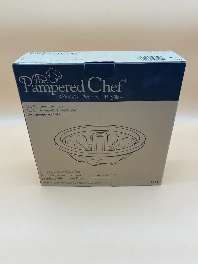 Pampered Chef Silicone Crown Cake Pan - #1614 - New In Box - Retired Design