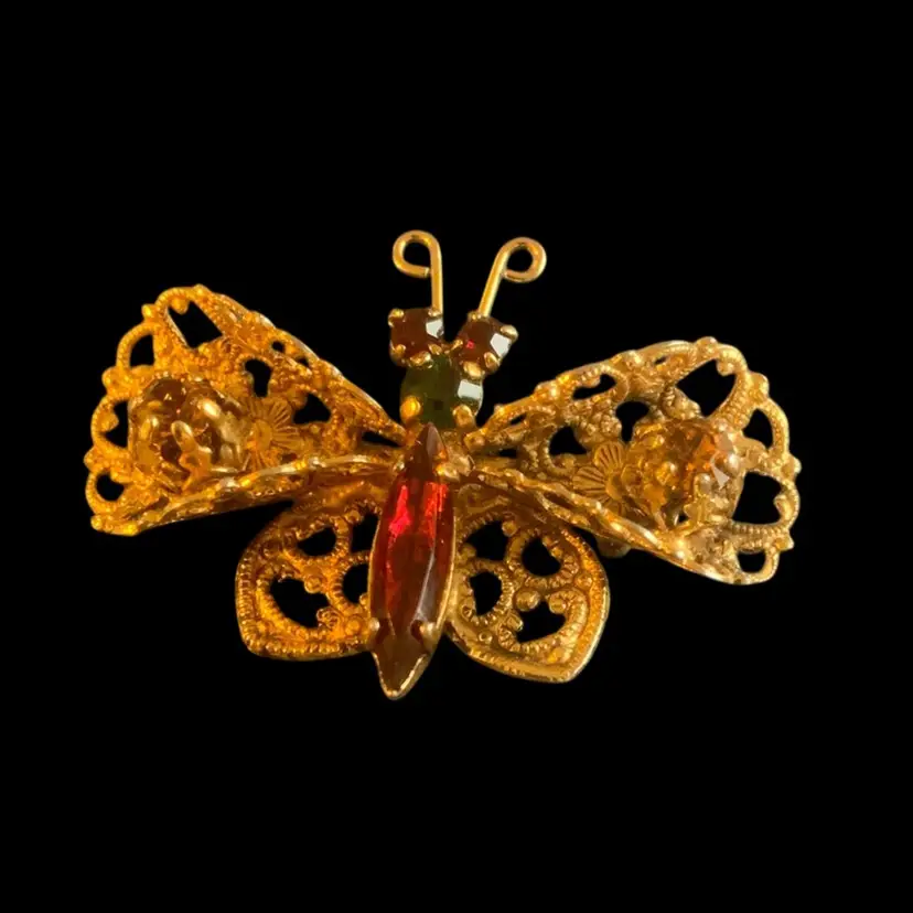 Stunning Beautiful Filigree Gold Tone Bee/Butterfly Brooch Made In Austria