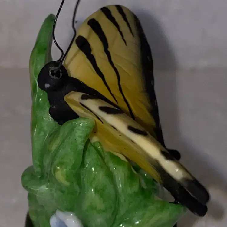 #01- 25% Off Sale - Eastern Tiger Swallow Butterfly Porcelain Hinged Box PHB Midwest Of Cannon Falls (was $24)