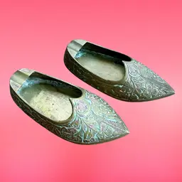 3.75” Vintage PAIR Etched Brass Mini Traditional Indian Shoe Ashtrays | 2 PC