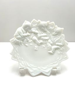Westmoreland Vintage Milk glass Three Wolves Child’s Plate