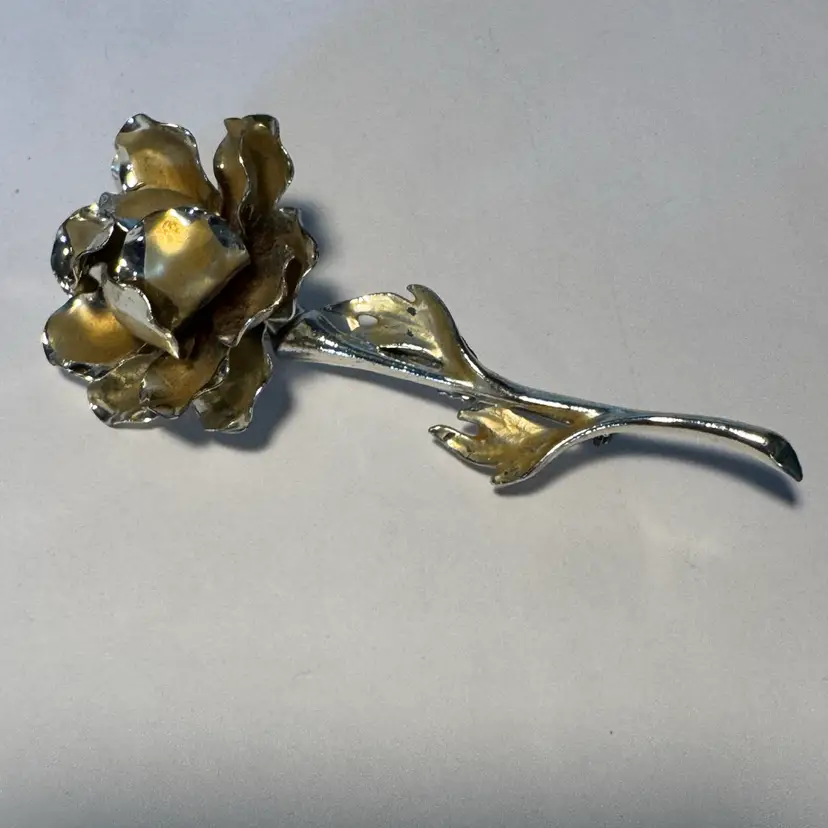 #38. Vintage Large Gold-Tone Flower W/ Stem& Leaves 4β Long