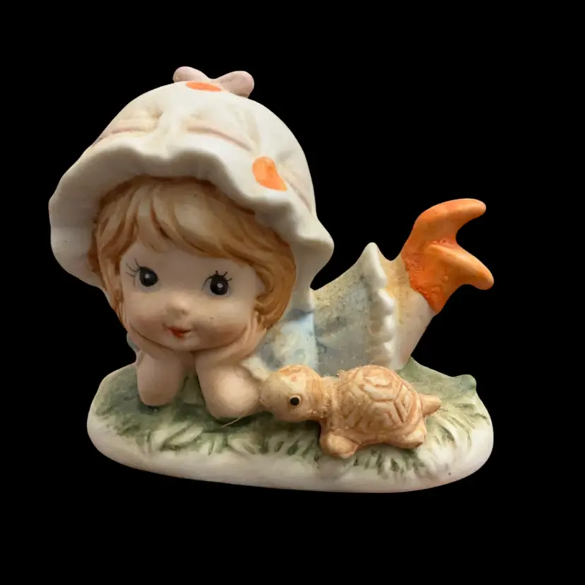Lefton Hand Painted Porcelain Bonnet Girl With Turtle 2.25”x 2.75”