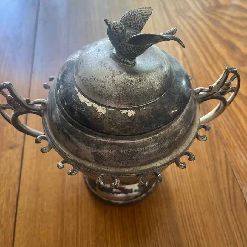 . Wm. Rogers WR Quadruple Silver Plate New York # 57 Bird Sugar Bowl Spoon Holder 8.5” Tall