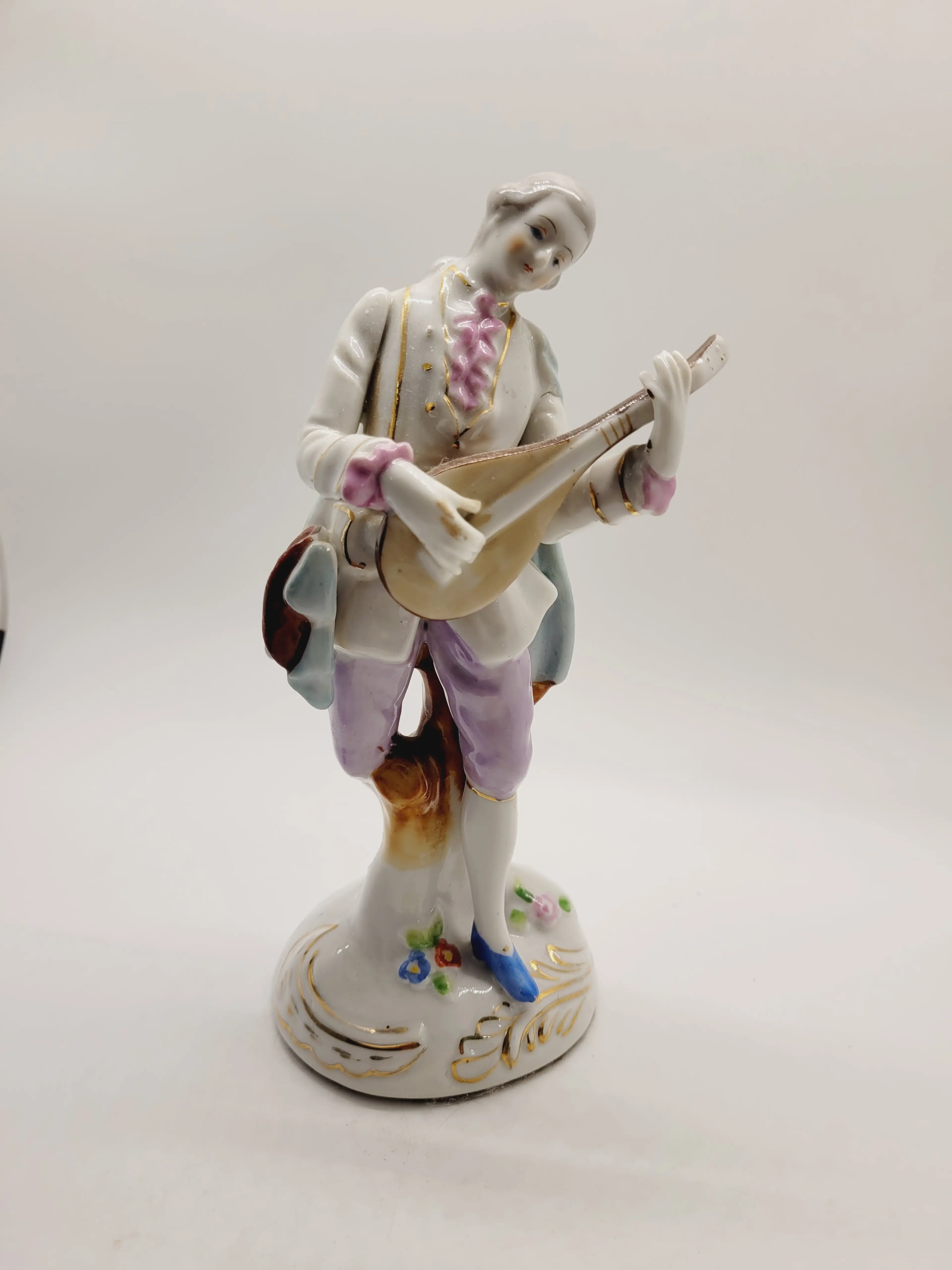 Image 1 of 6