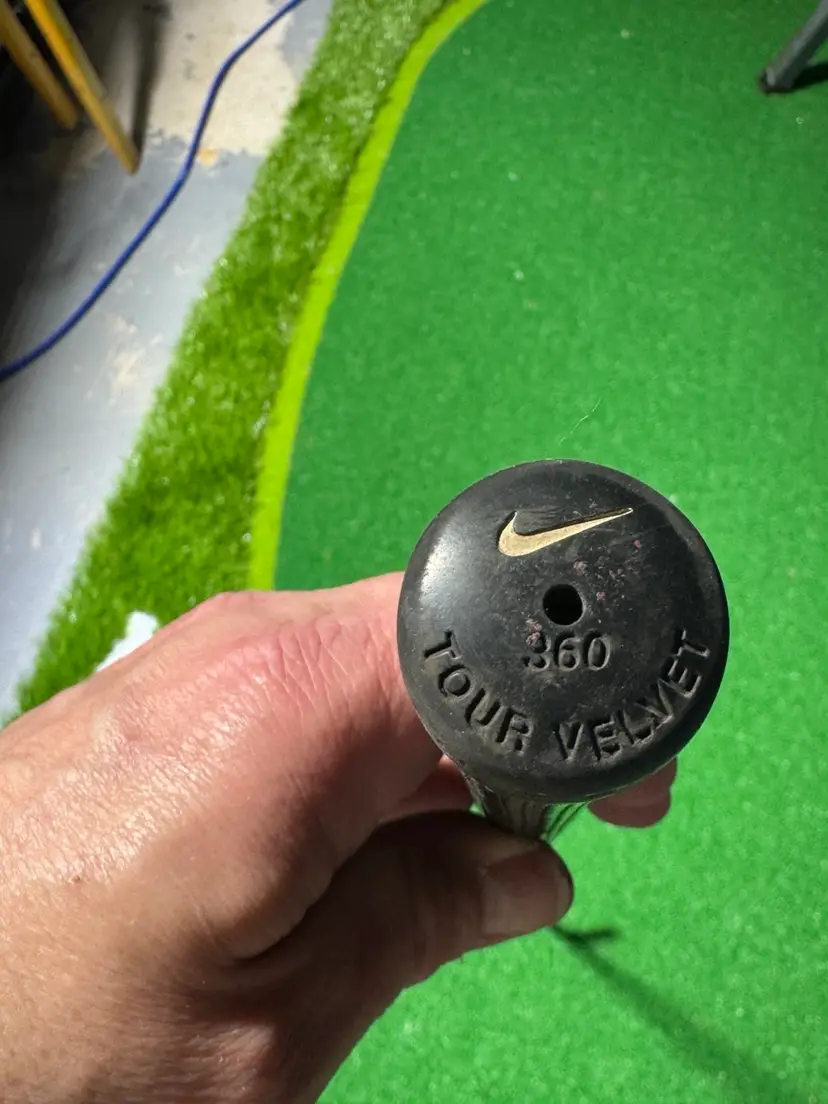 Mitsubishi Kuro Kage Red Driver Shaft R-Flex 50g | 44.25" Nike Adapter (Minty)