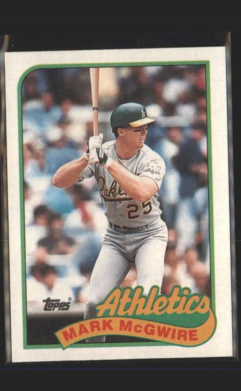 1989 Topps #70 Mark McGwire - (137) - Oakland Athletics