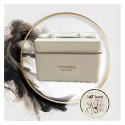 GWP chanel beauty vanity/make up case