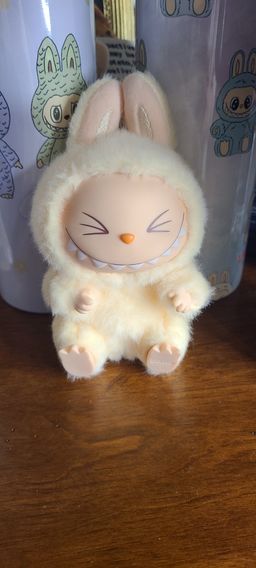LABUBU SISI