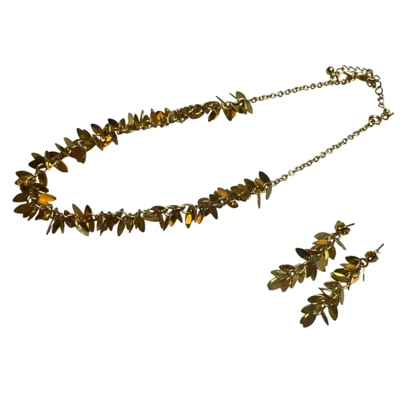 Avon Shimmering Droplet Necklace & Earring Set Gold Plated Adjustable 2007