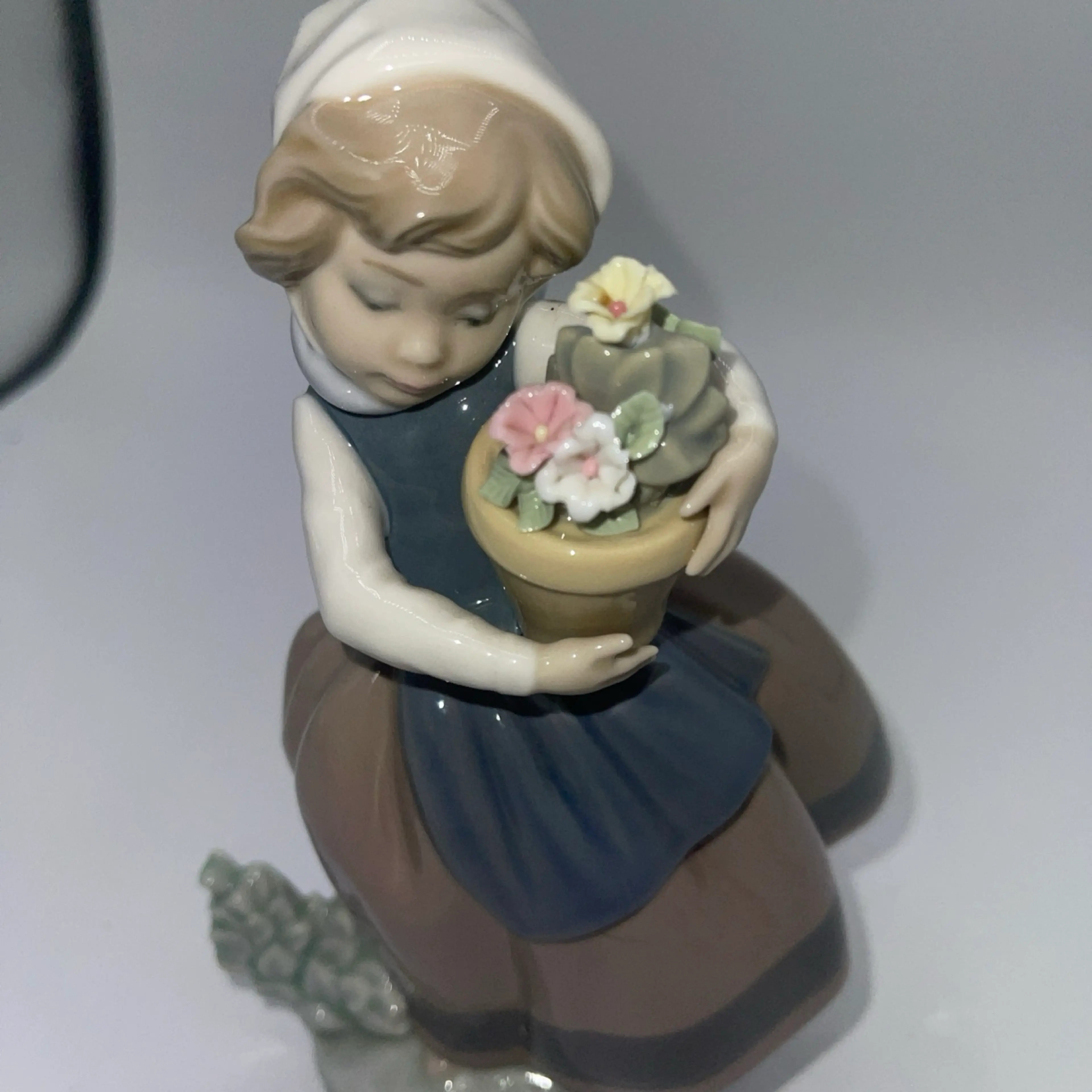 Image 2 of 10