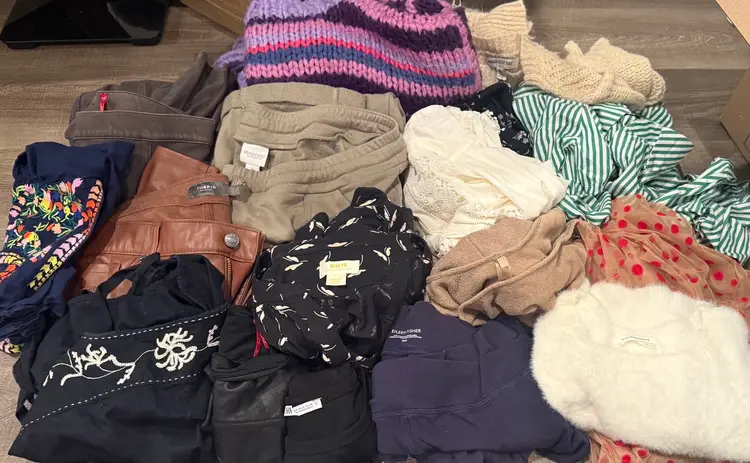 One eBay/ Poshmark Women’s Clothing Bale Name Brand Free People, Anthropologie, Skims, Etc