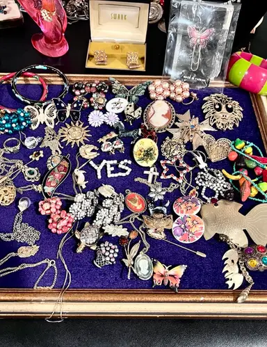 Vintage Jewelry- Lots Of New Inventory! 😍