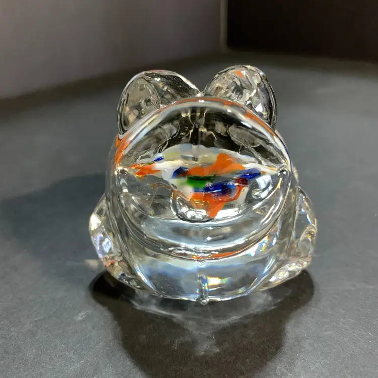 Clear Frog Paperweight w/Color Inside