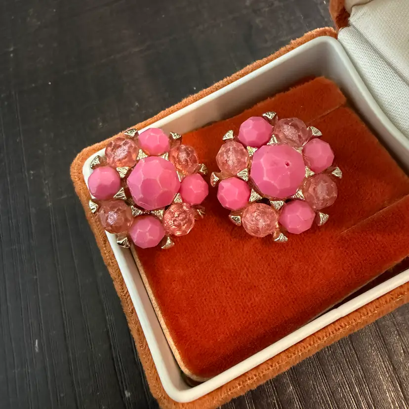 Vintage Pink Cluster Earrings Clip Ons