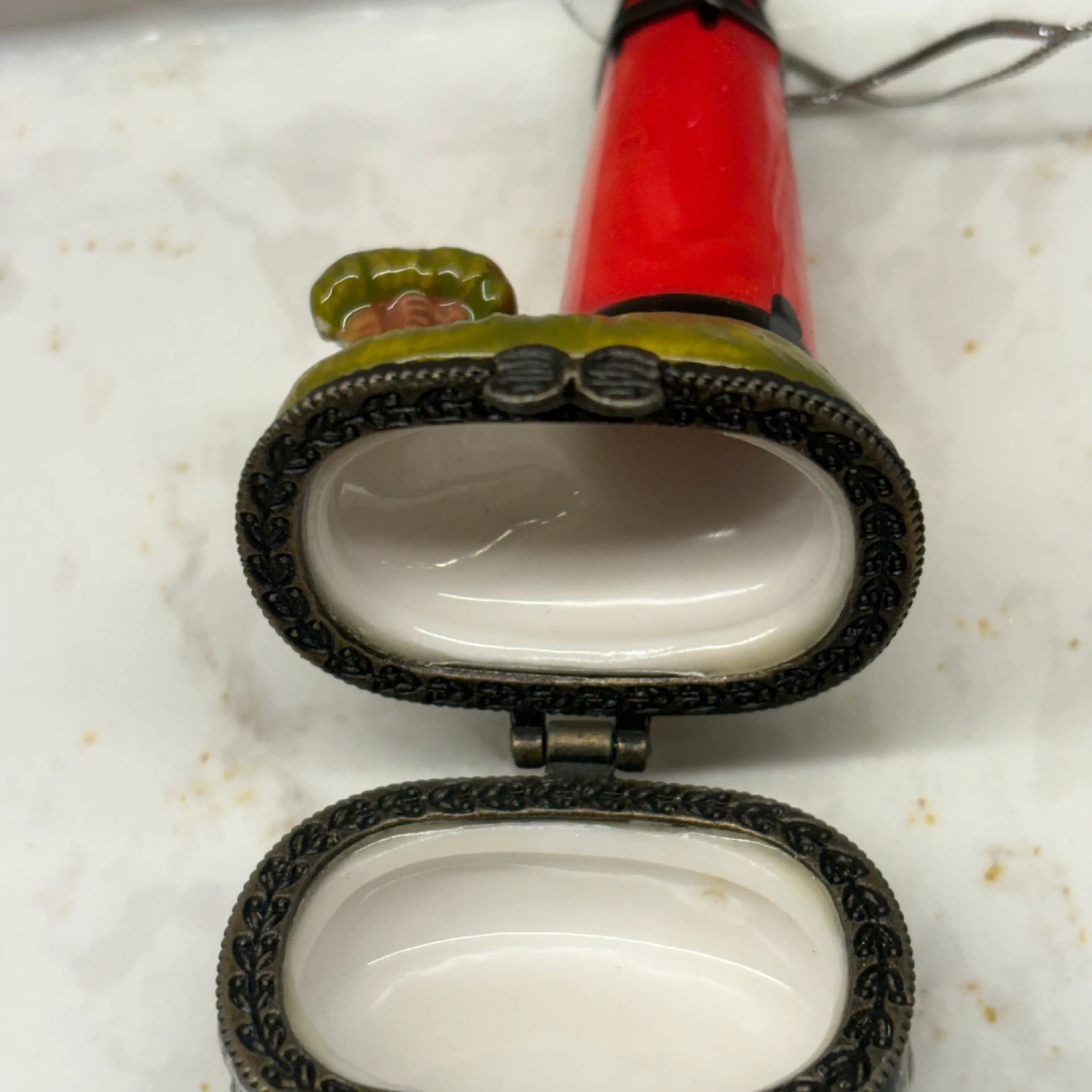 Image 2 of 4