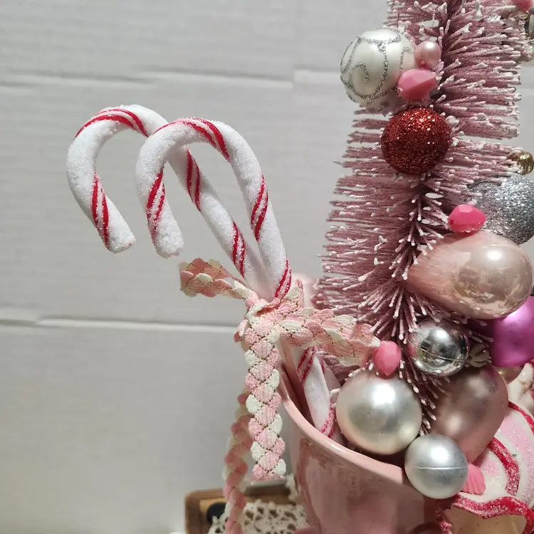 Santa's Candy Delivery Sleigh