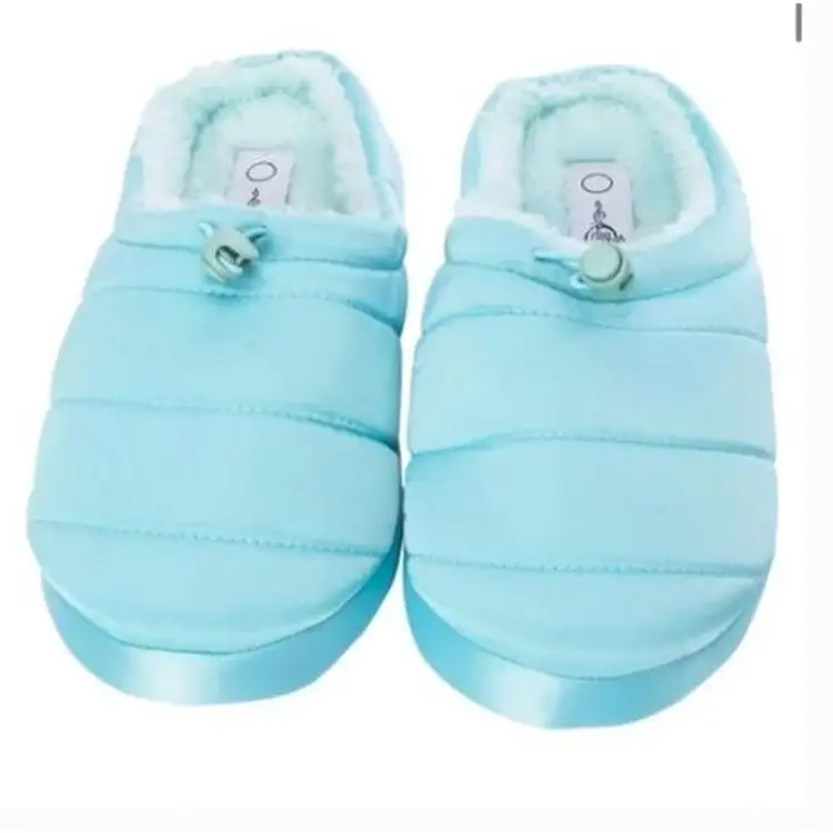 NWT Quilted Puffer Slippers - Adult Size 11