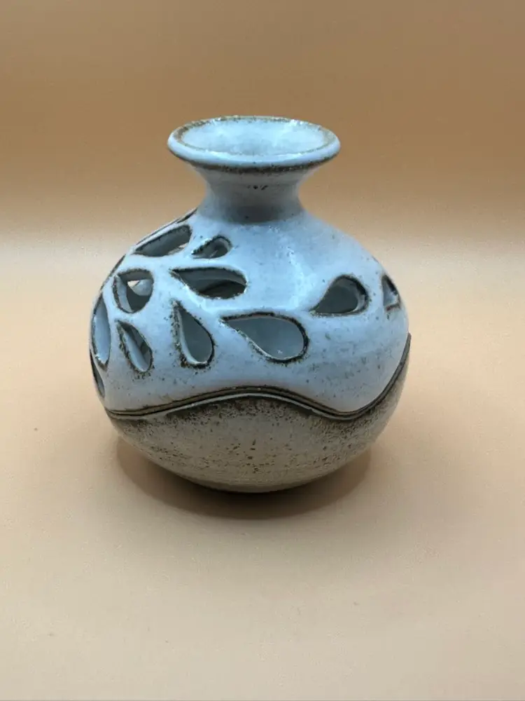 Signed Jim Wright Studio Art Pottery Tea Light Kentucky Floral Beige 2009