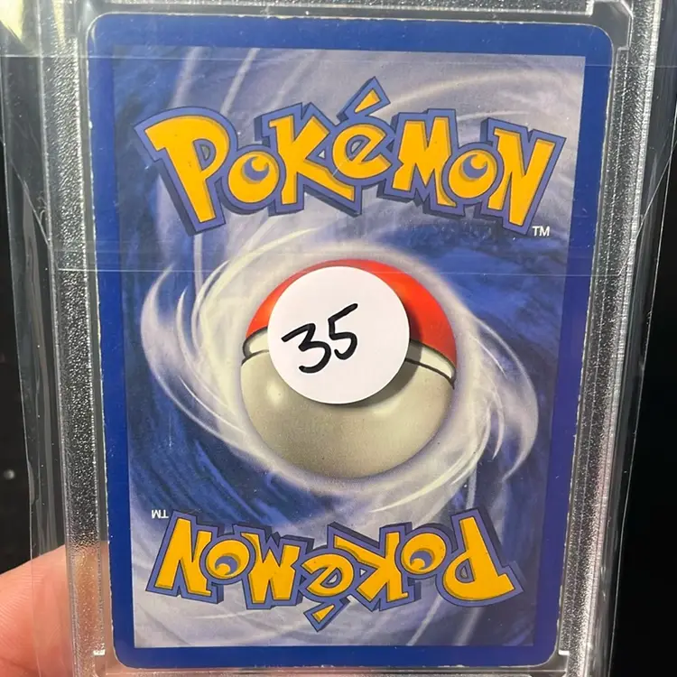 Ninetales Holo Rare (12/102) 1999 Pokémon TCG Base Set.