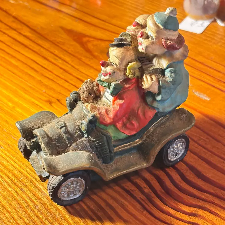 1980-2000 Three Clowns In Old Car Resin Vintage 4x4.5”