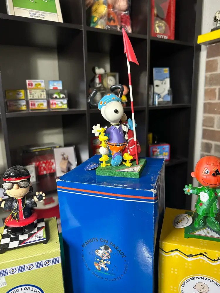 Peanuts on Parade Figurines