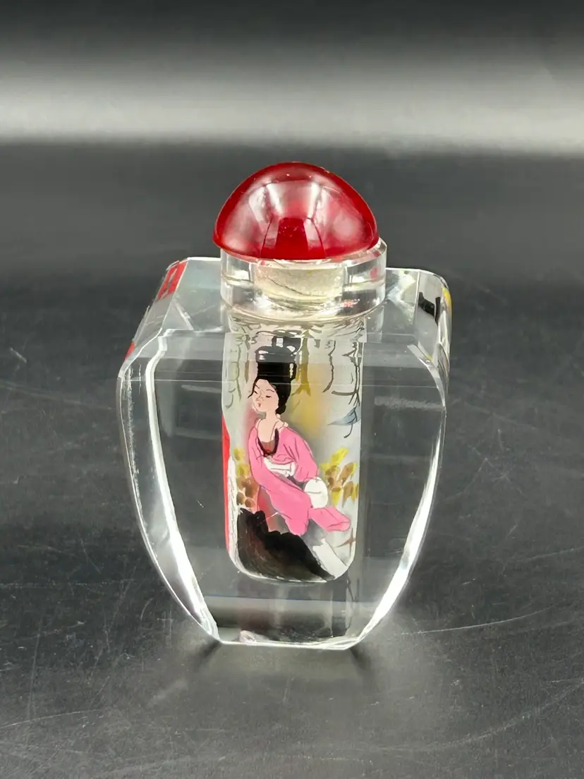 Vintage Reverse Painted Crystal Snuff Bottle With 4 Sides 3 Geishas