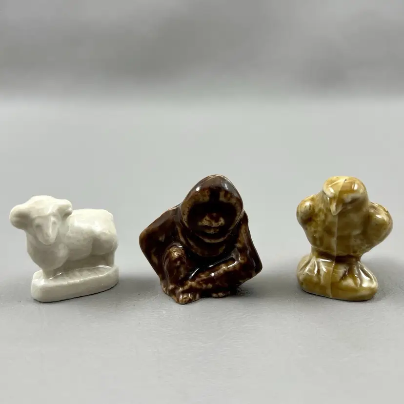 Lot Of 3 Wade Whimsies Figurines Red Rose Tea Flacon Oragutan Sheep Animals