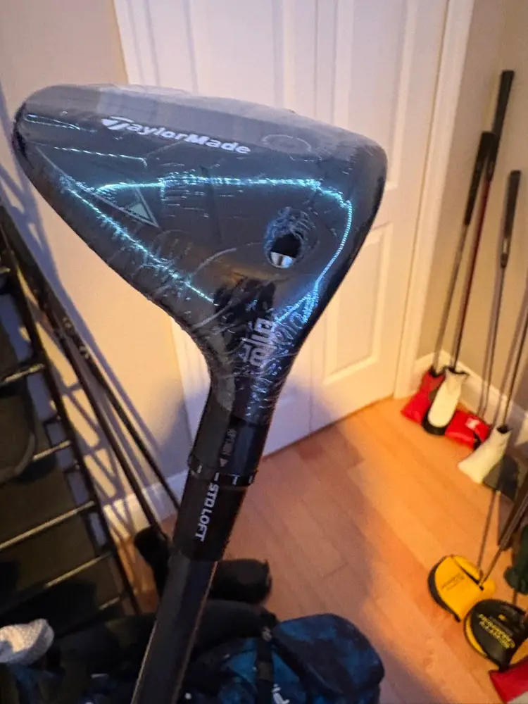 TaylorMade Qi35 5 Wood New In Plastic