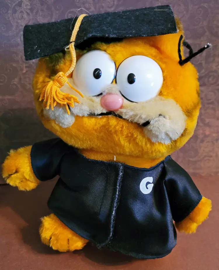 Vintage Plush Graduation Garfield c.1978-1981