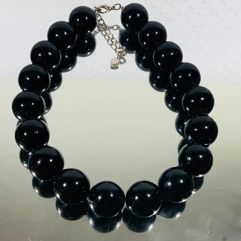 Vintage Costume Jewelry Shiny Large Black Beaded Necklace 