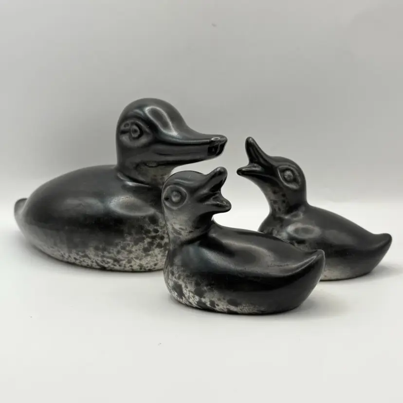 Vintage Howard Pierce Porcelain Duck Family Signed