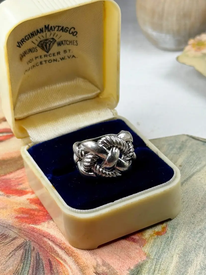 Sterling Silver Knot Ring Size 6.5