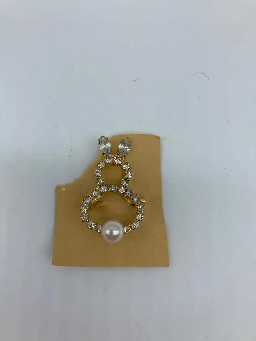Bunny with a Faux Pearl Tail Brooch