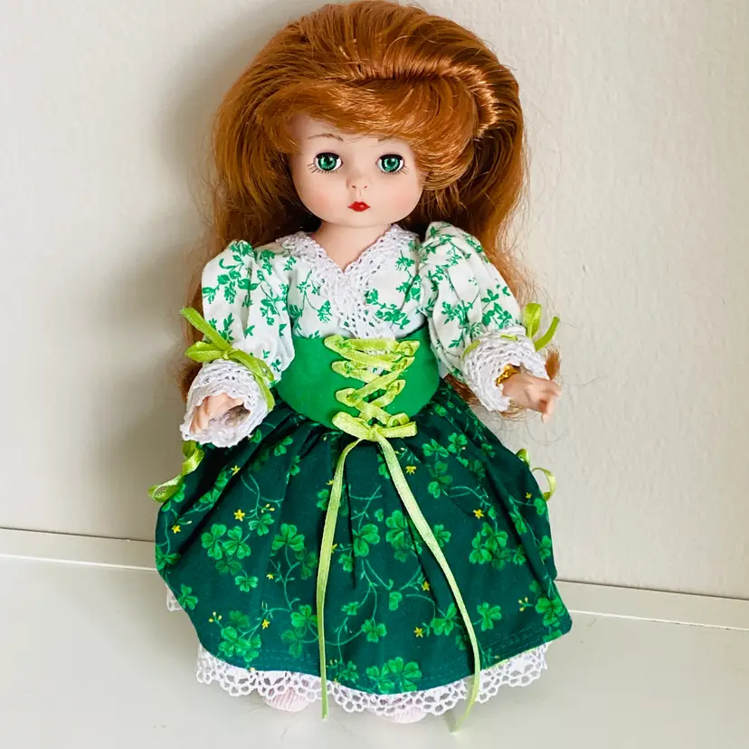 Vintage 1988 Effanbee Toni Doll Red Hair Green Eyes St Patrick Dress 16 Inch