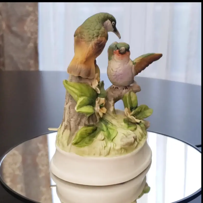 Vintage Gorham Bisque Porcelain Hummingbirds MUSICAL Figurine WORKS