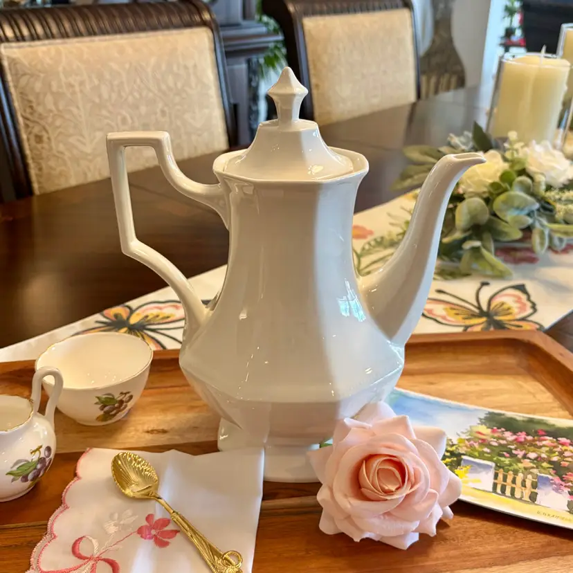 Johnson Brothers Heritage White Ironstone England Coffee Pot