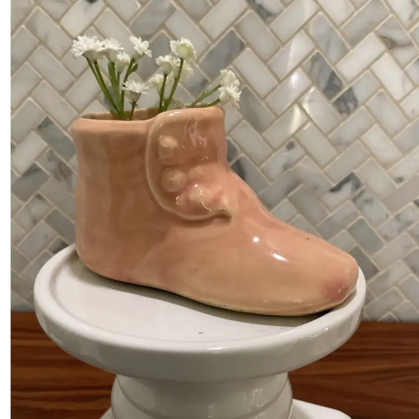 106c Baby Shoe Planter