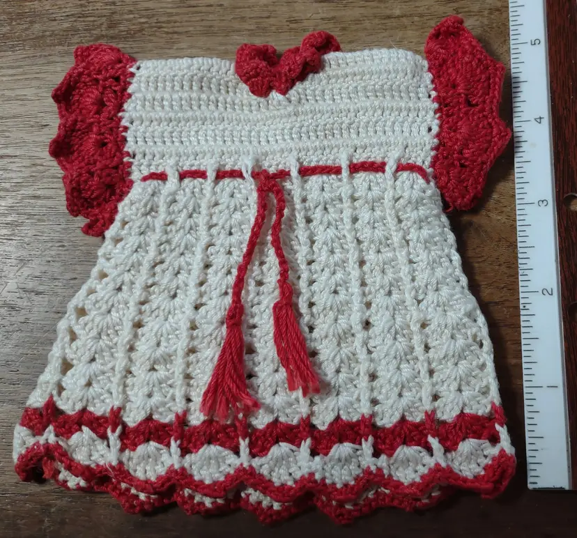 Vtg pot holder - dress cream/red - 26OTNT PH31