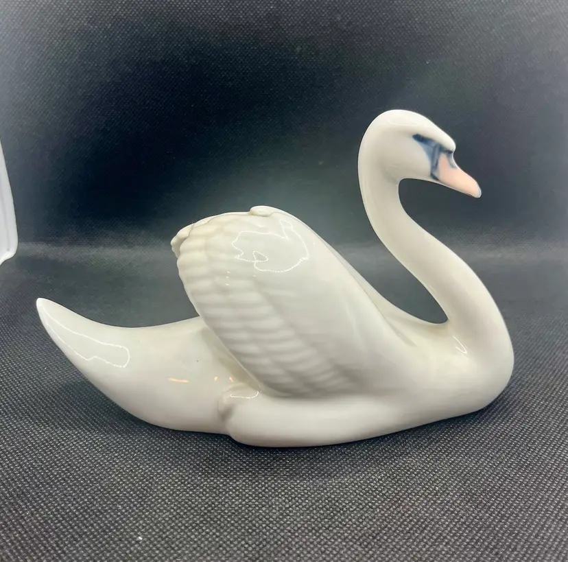 Vintage Royal Copenhagen Porcelain White Swan Figurine Sculpture #755 Denmark