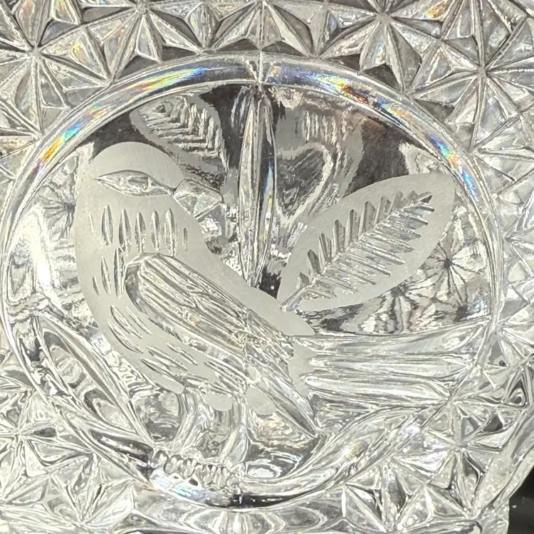 Hofbauer "Byrdes Collection" 24% Lead Crystal Basket With Bird On Handle And Etched Bird Motifs 6” X 6.5”