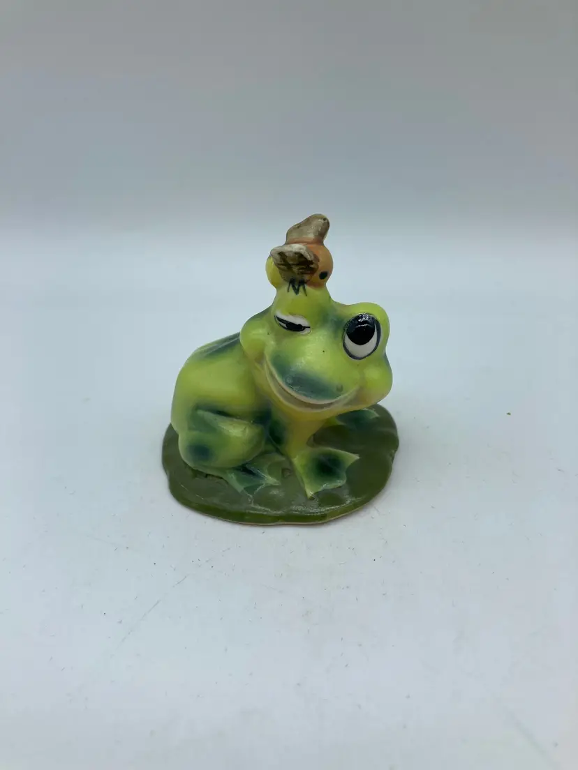 Vintage Josef Original Winking Frog with Bumble Bee Figurine