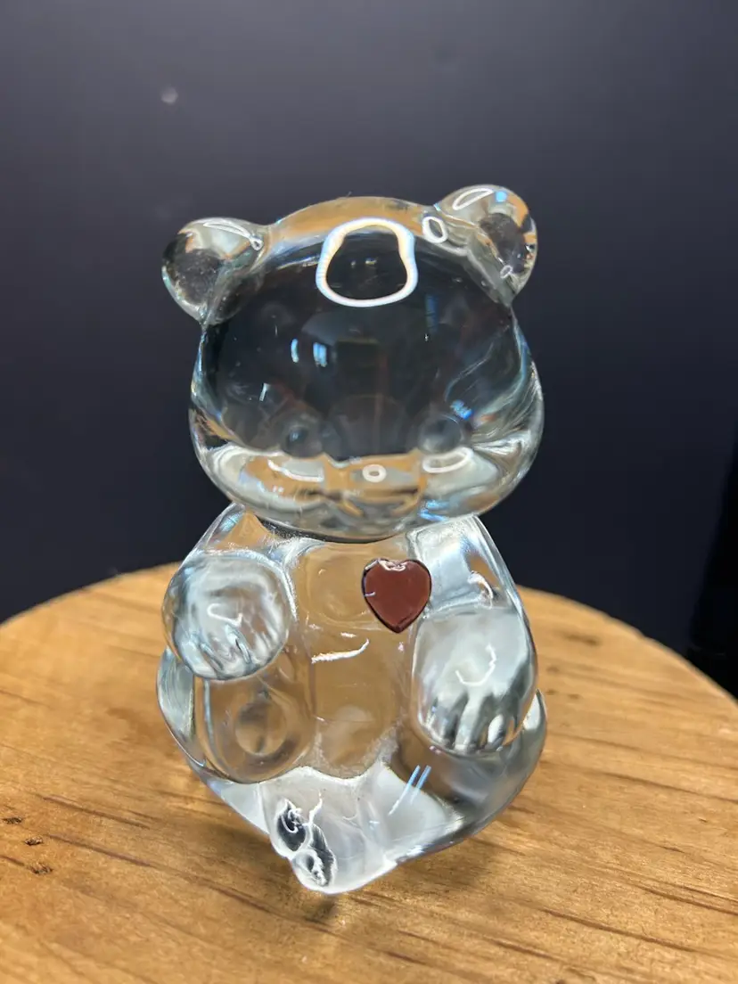 Fenton Amethyst Heart Birthstone Bear 
3 1/2 Inches Tall