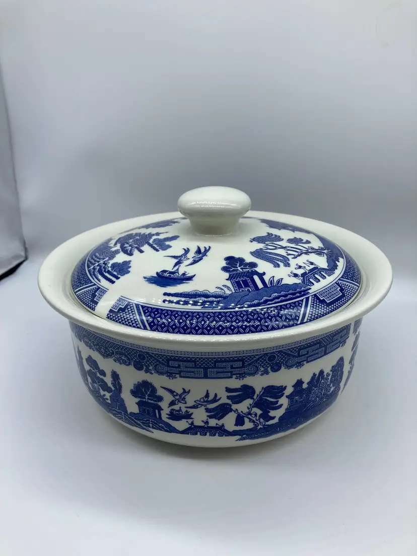 Portugal Pottery Blue Chinese Designs