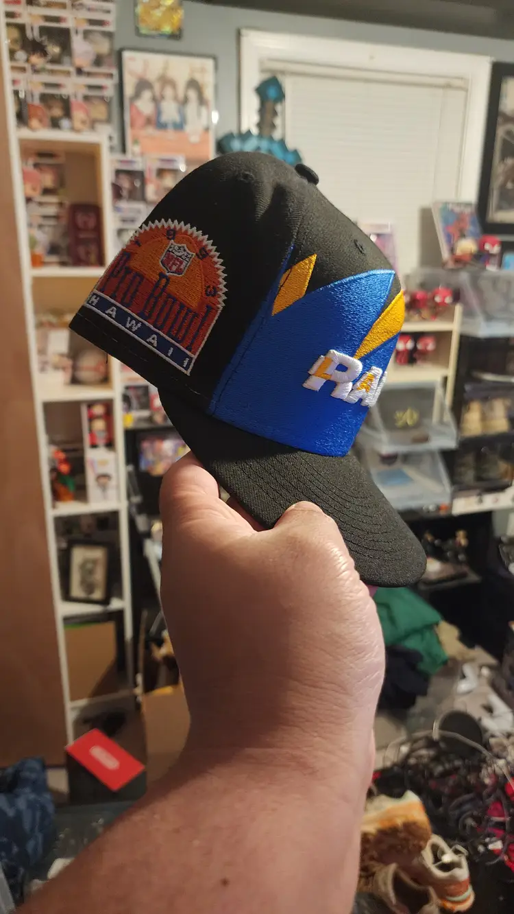 NEW ERA FITTED CAP 7 3/4 59FIFTY Hatclub LA Rams Sharktooth